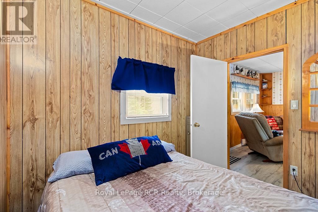 262 CANROBERT STREET Image 26
