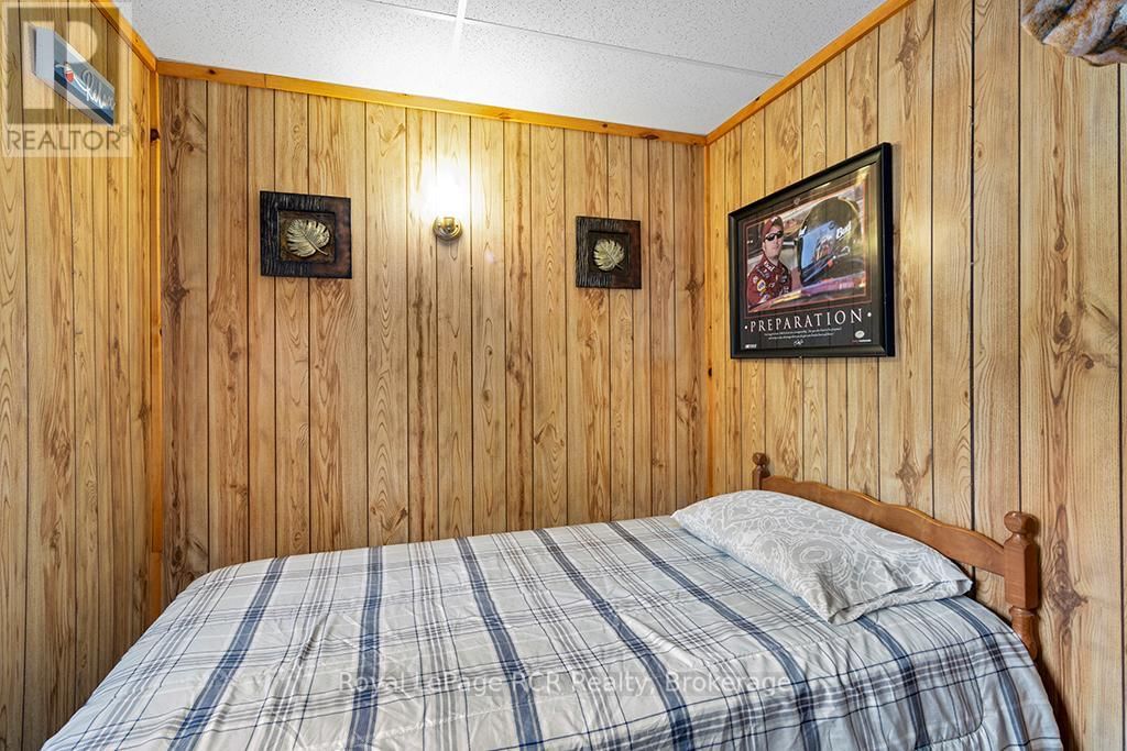 262 CANROBERT STREET Image 27