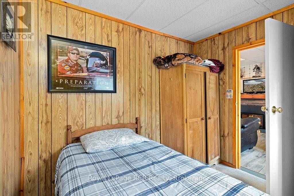 262 CANROBERT STREET Image 28