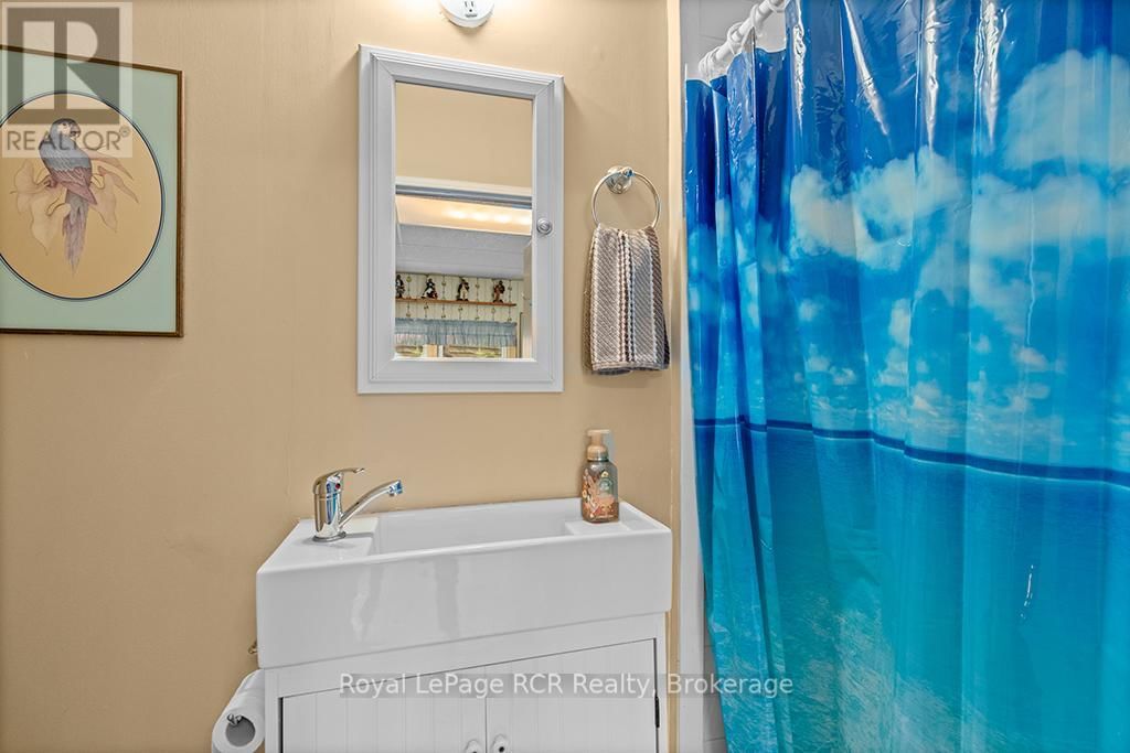 262 CANROBERT STREET Image 30