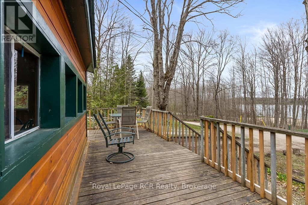 262 CANROBERT STREET Image 35