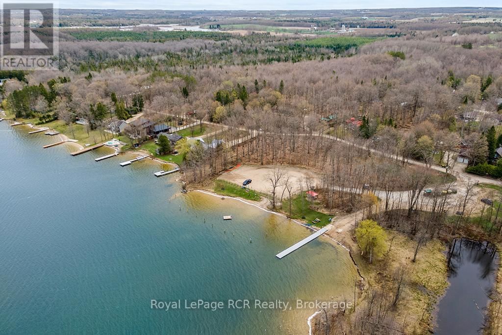 262 CANROBERT STREET Image 4