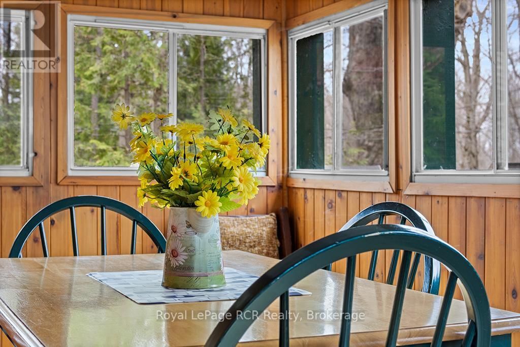262 CANROBERT STREET Image 8