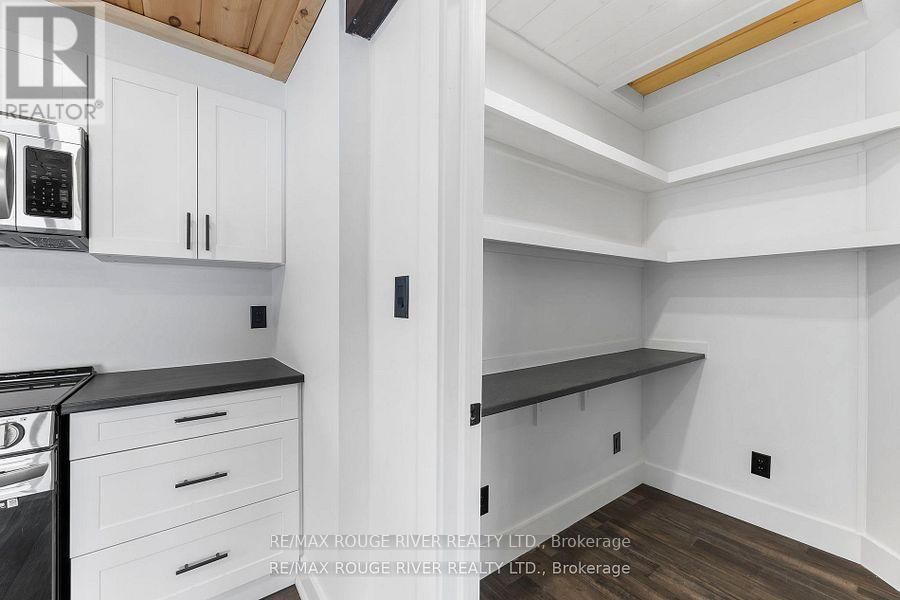 663 SWEET ROAD Image 10