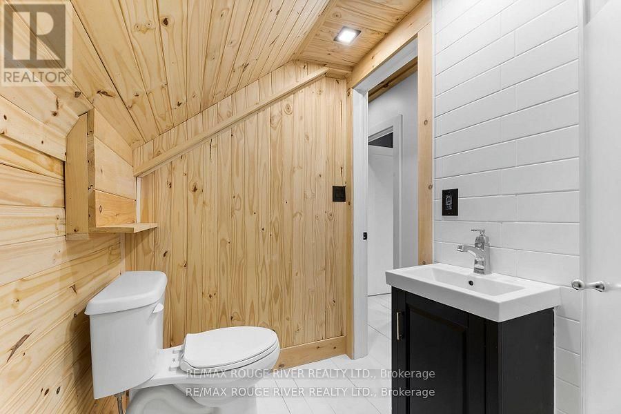 663 SWEET ROAD Image 26