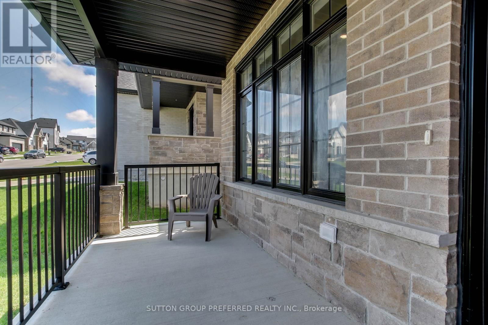 1005 RIVERBEND ROAD Image 3