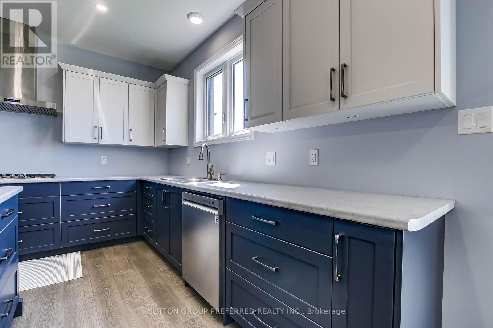 1005 RIVERBEND ROAD Image 7