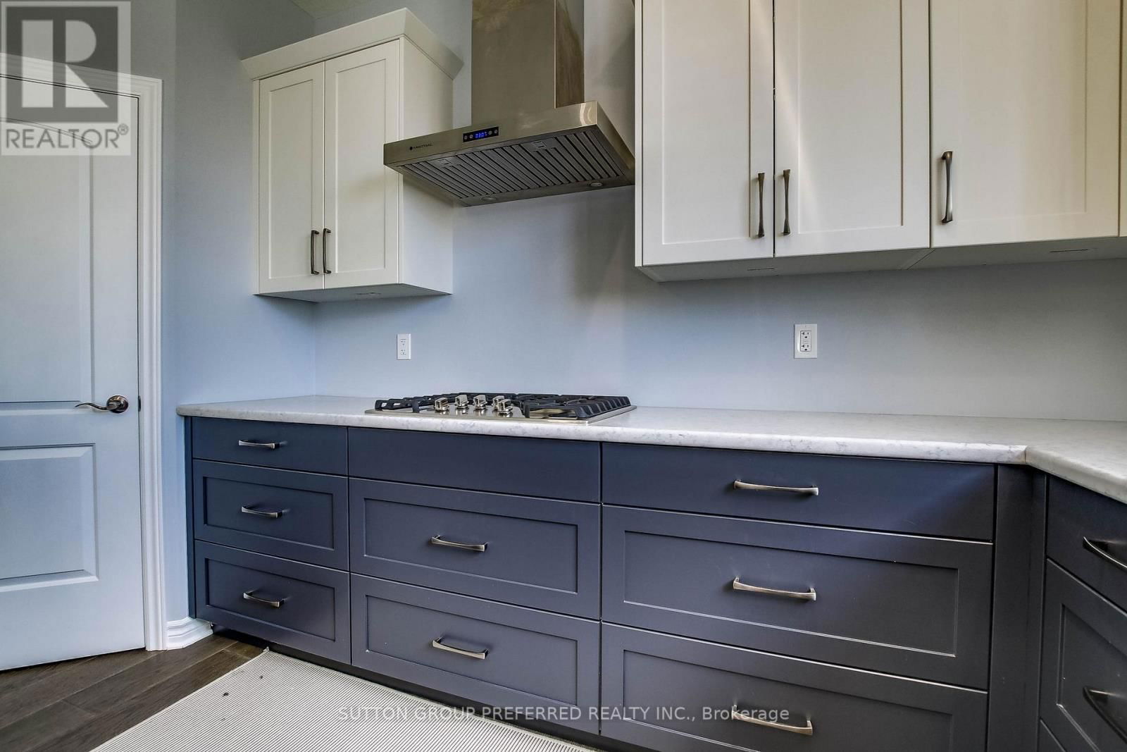 1005 RIVERBEND ROAD Image 9