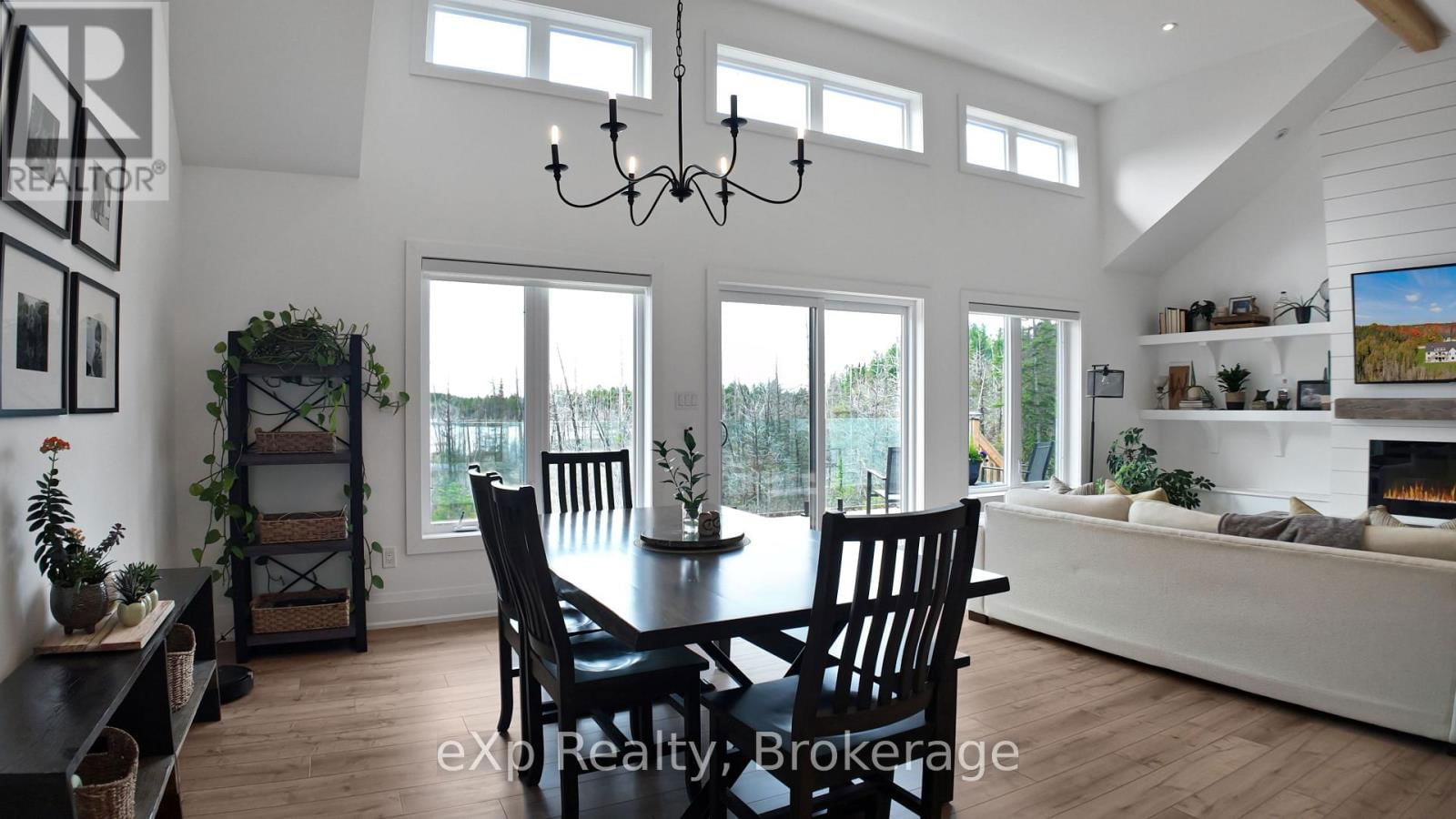 130 LOUISE CREEK CRESCENT Image 13