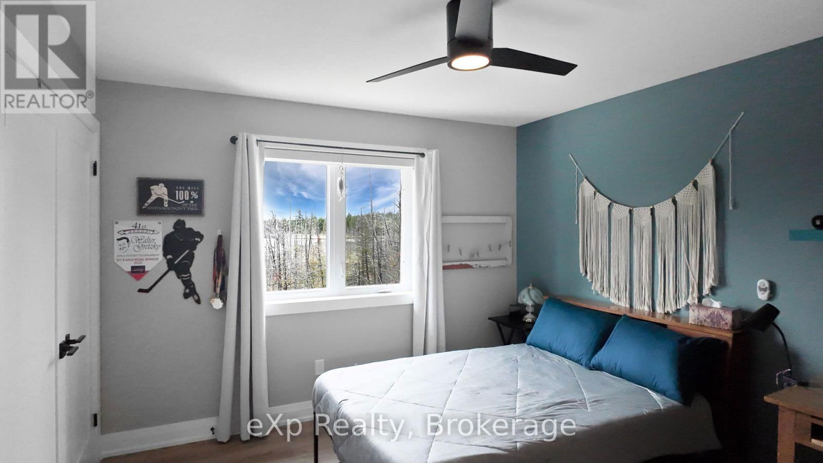 130 LOUISE CREEK CRESCENT Image 24