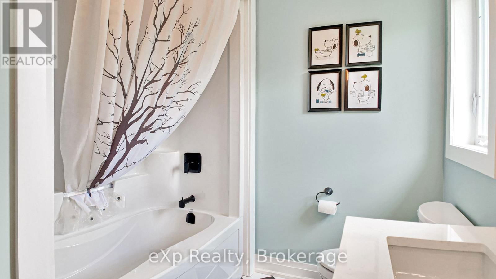 130 LOUISE CREEK CRESCENT Image 27