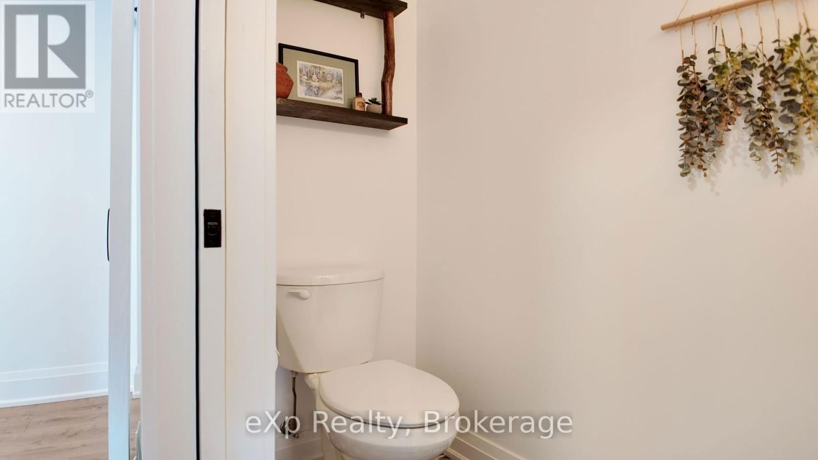 130 LOUISE CREEK CRESCENT Image 31