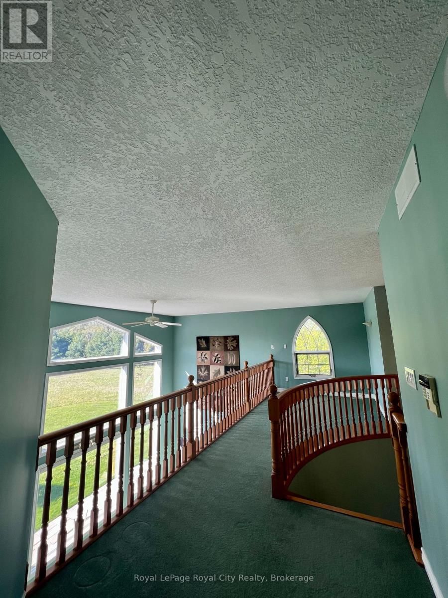 287 CLAIR ROAD EAST Image 9