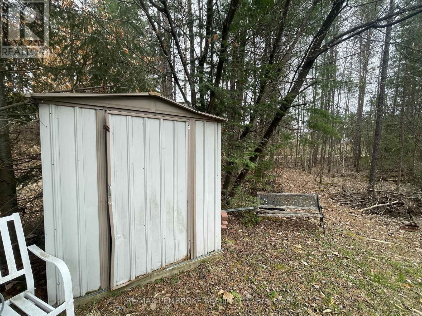 30 HUNTERS RUN LANE Image 21