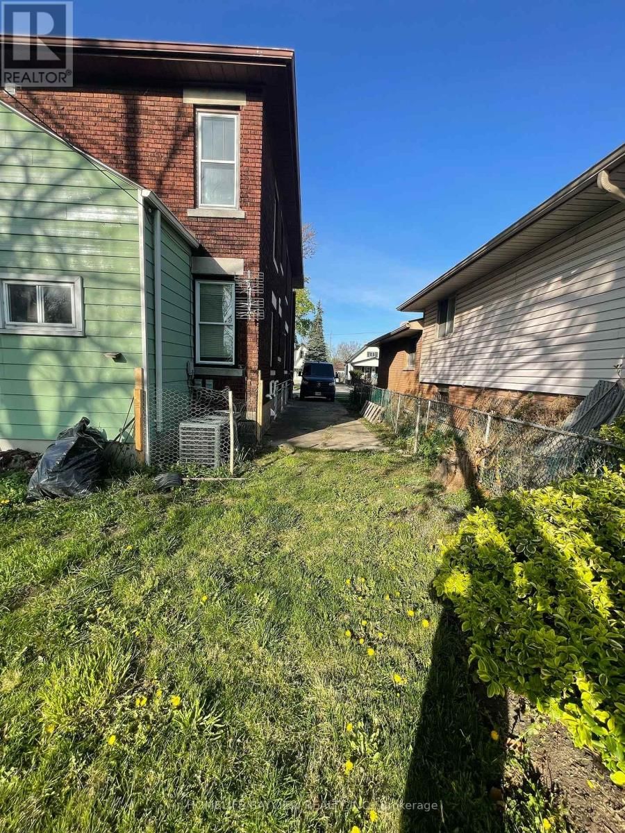 478-480 CAMERON AVENUE NORTH Image 5