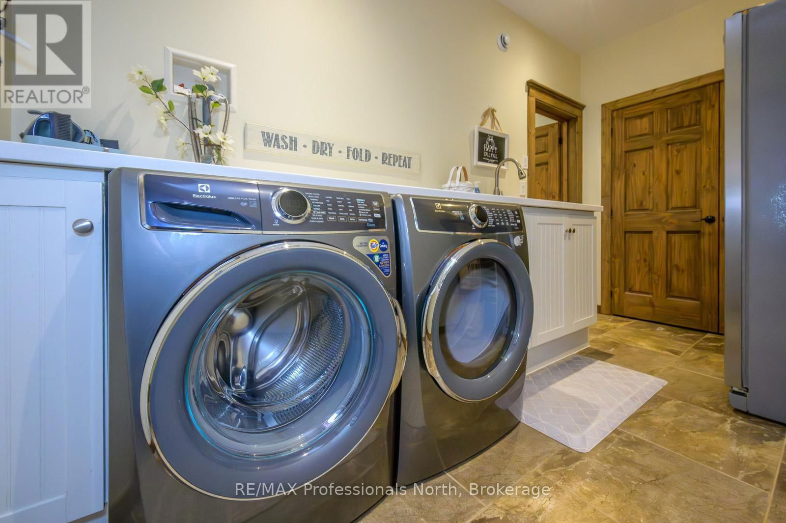 427 SKYHILLS ROAD Image 29