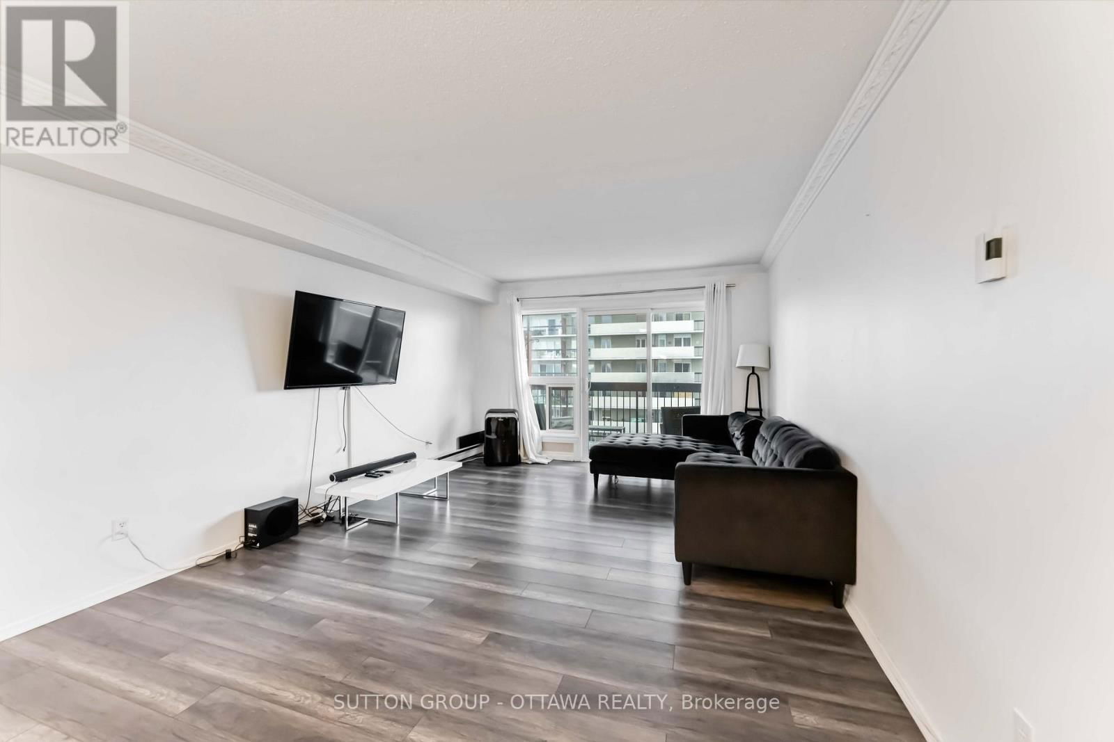 705 - 158C MCARTHUR AVENUE Image 13