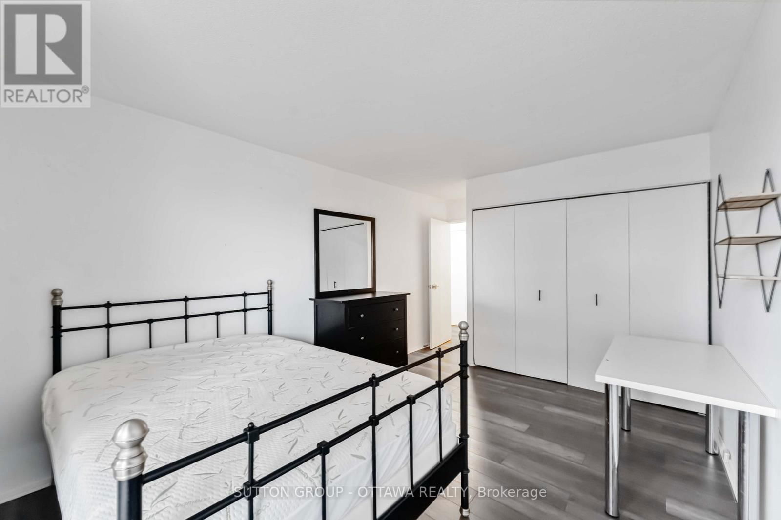 705 - 158C MCARTHUR AVENUE Image 21