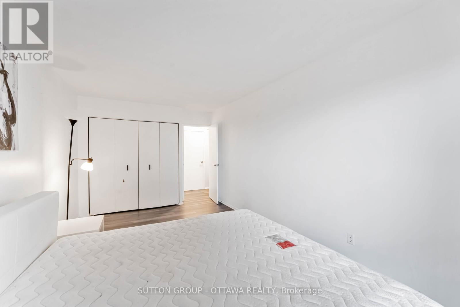 705 - 158C MCARTHUR AVENUE Image 24