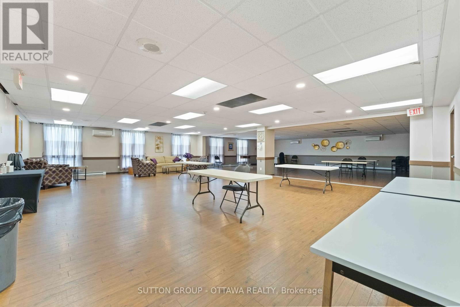 705 - 158C MCARTHUR AVENUE Image 37