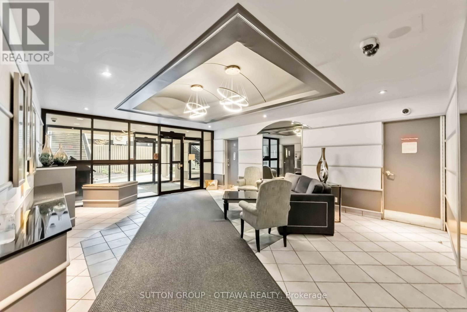 705 - 158C MCARTHUR AVENUE Image 4