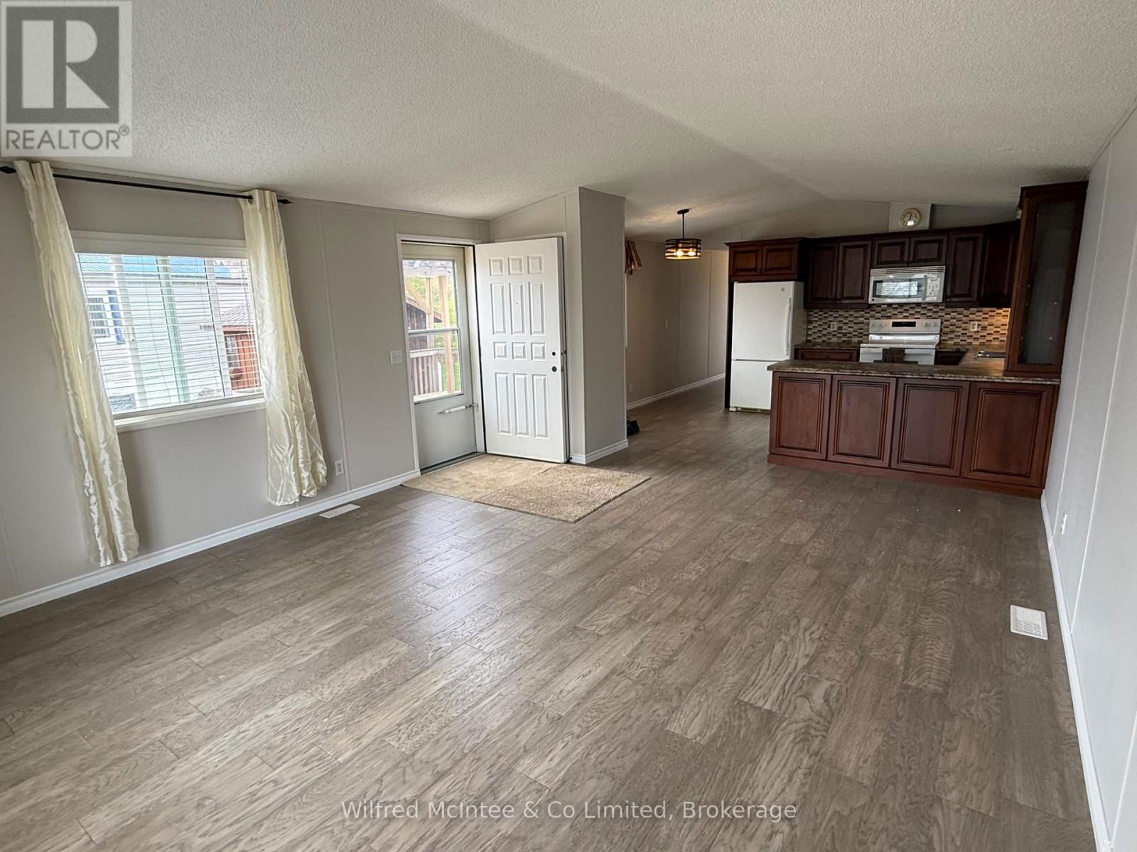 19 DOVE ROAD Image 16