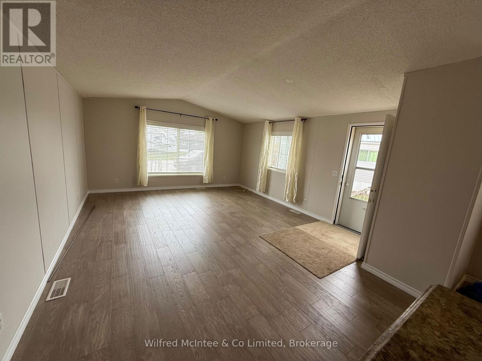 19 DOVE ROAD Image 17