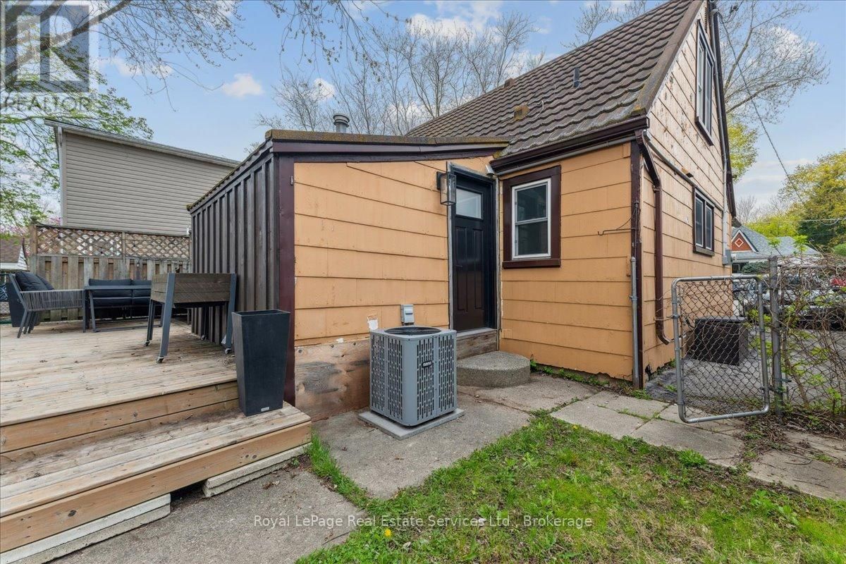 160 HOME STREET Image 28