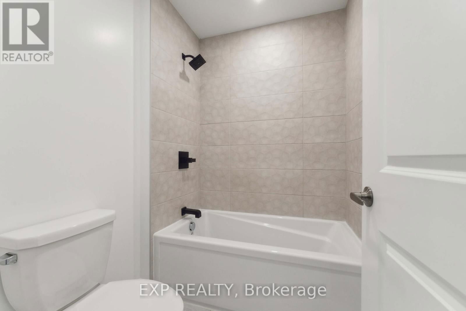 46 ANDROMEDA ROAD Image 19