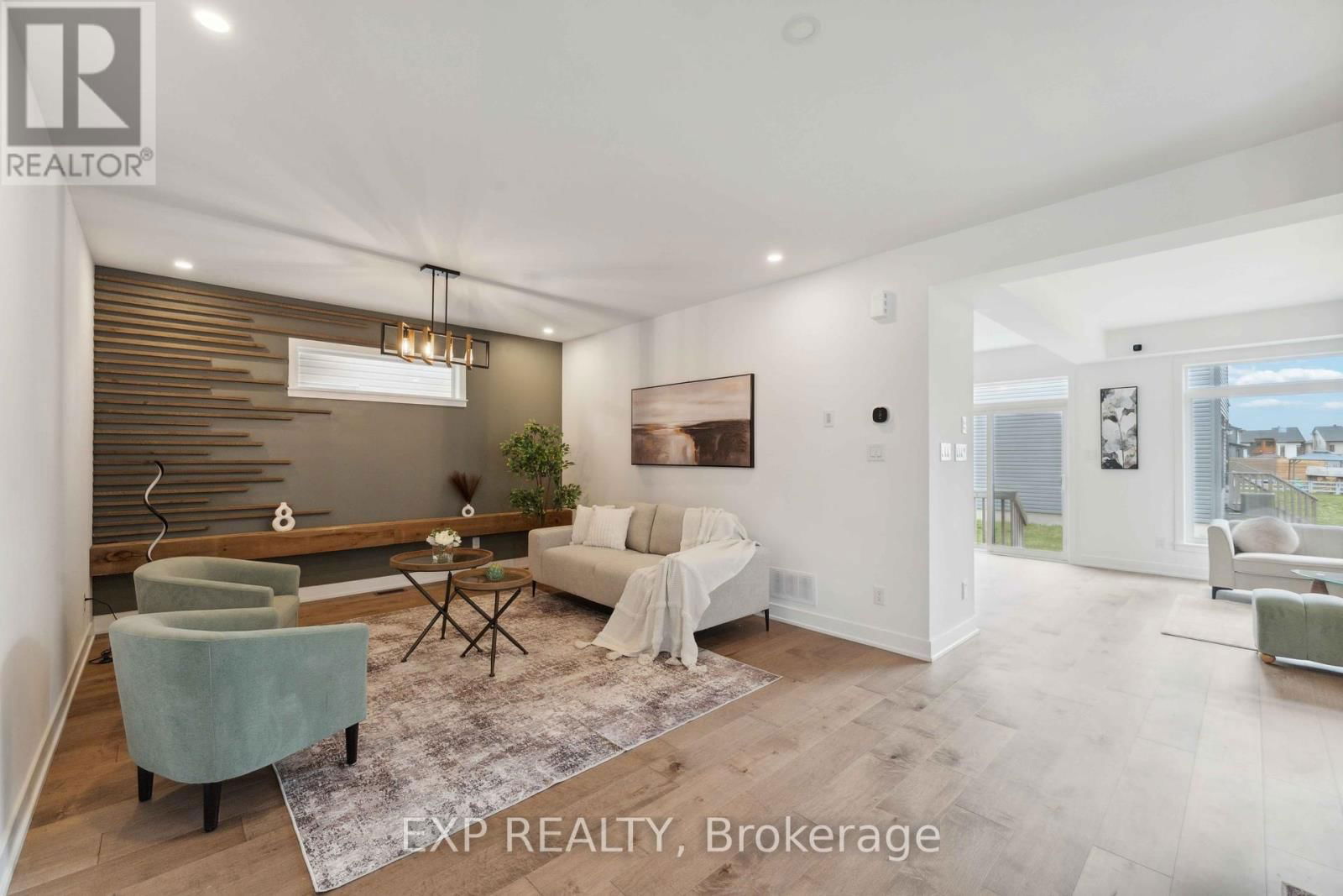 46 ANDROMEDA ROAD Image 7