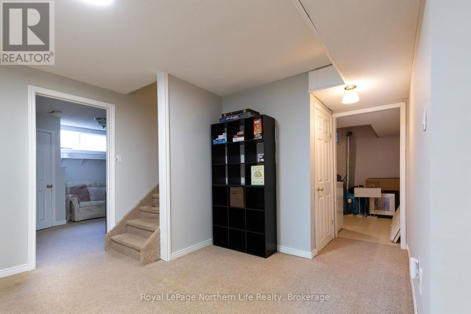 3 CANTERBURY CRESCENT Image 37