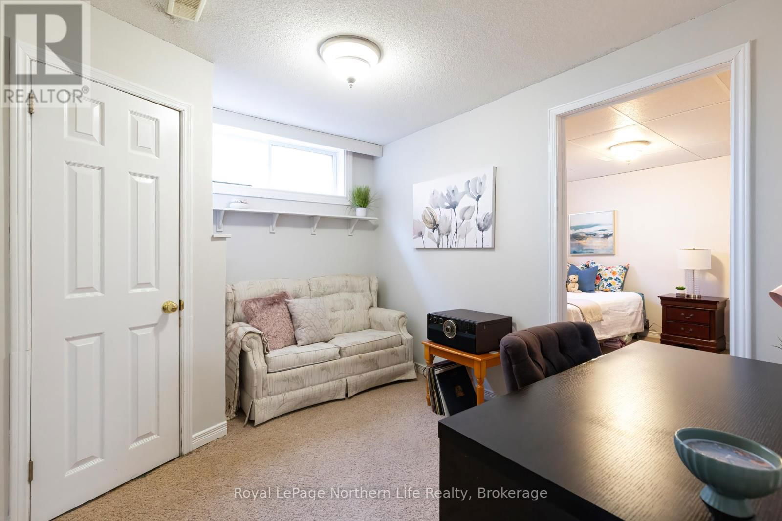3 CANTERBURY CRESCENT Image 38