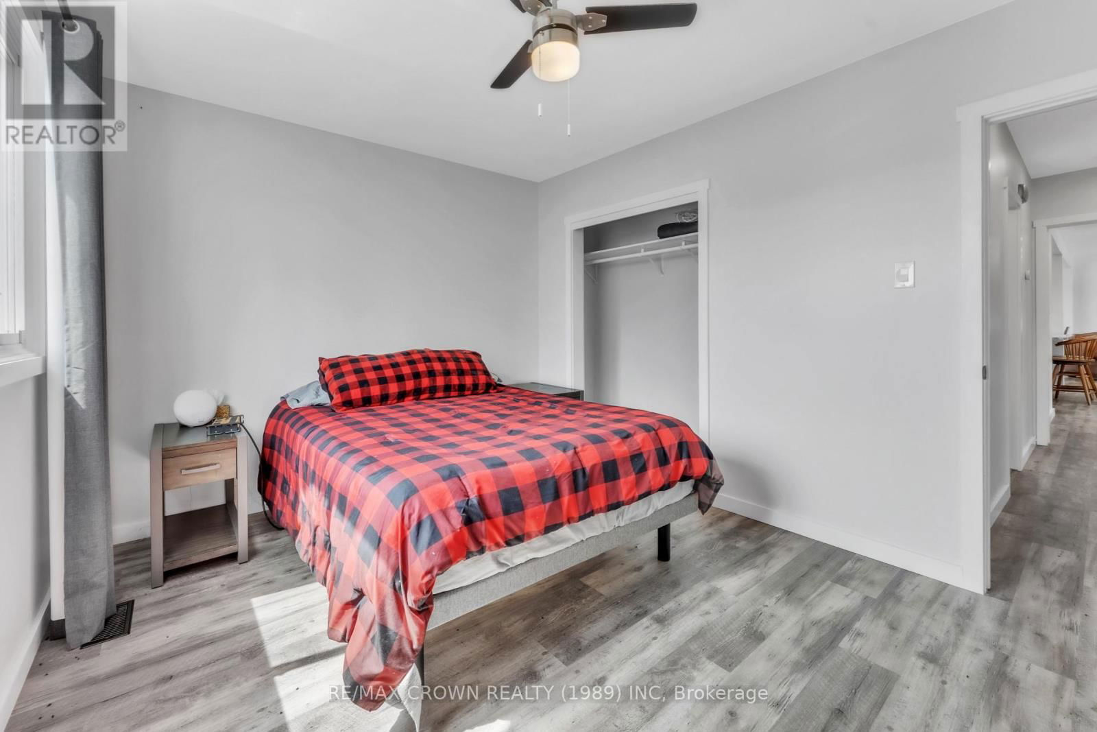 40 BIRCH CRESCENT Image 18