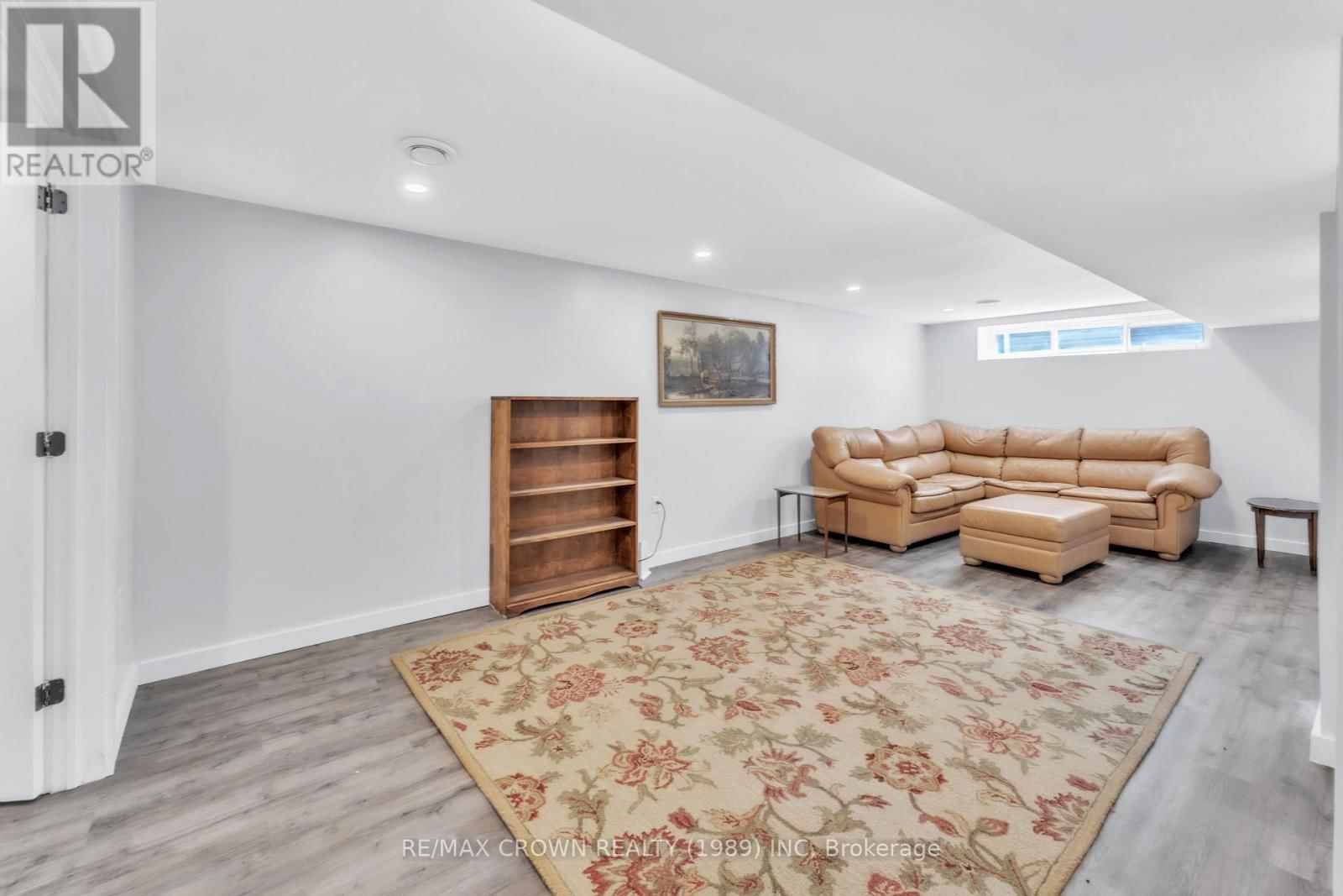 40 BIRCH CRESCENT Image 23