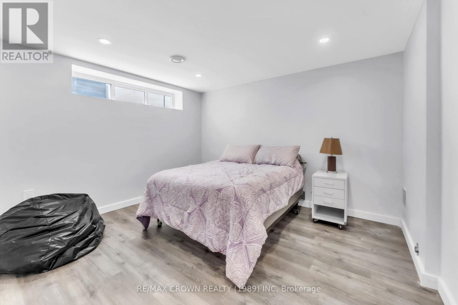 40 BIRCH CRESCENT Image 26
