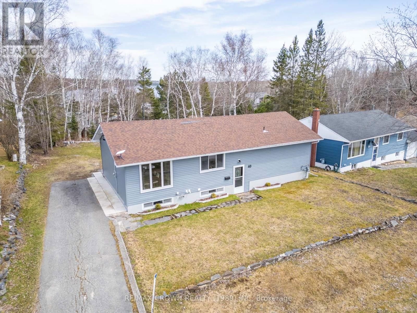 40 BIRCH CRESCENT Image 3