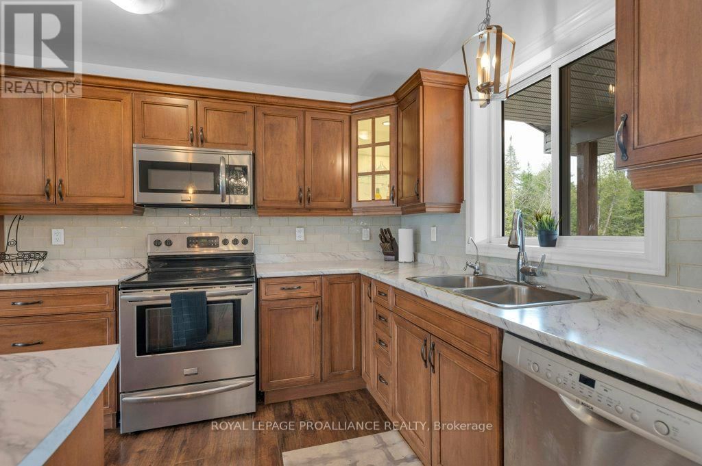 1554 SHANNON ROAD Image 12