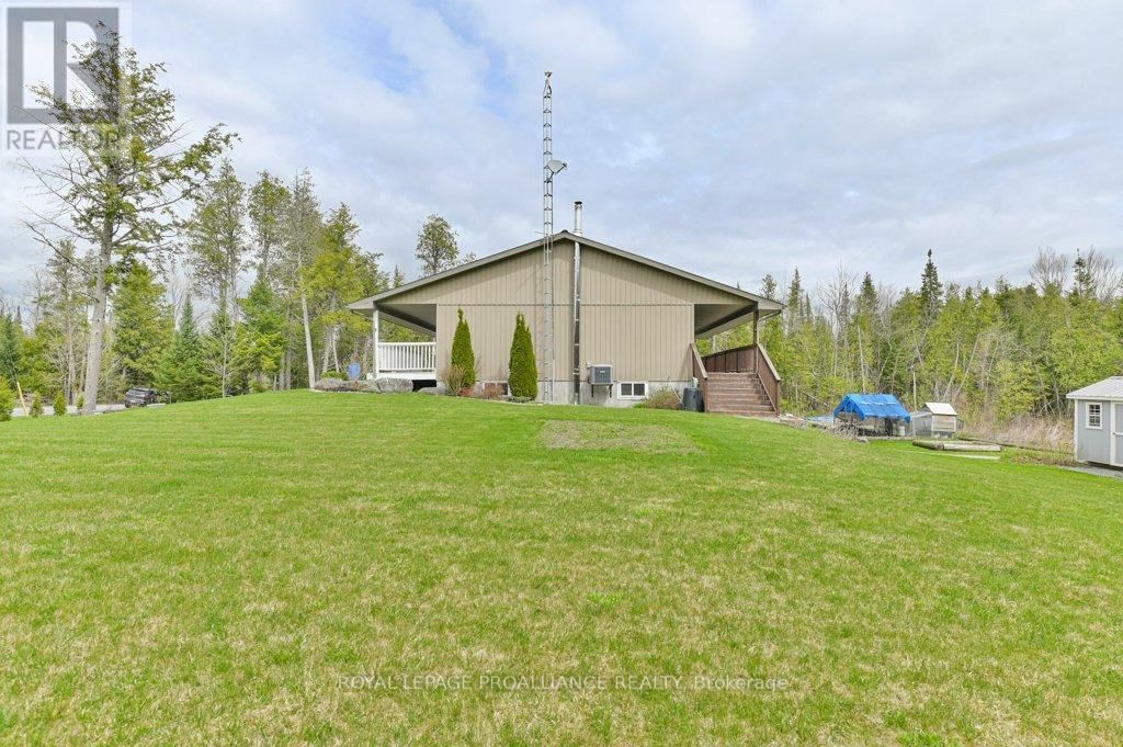 1554 SHANNON ROAD Image 32