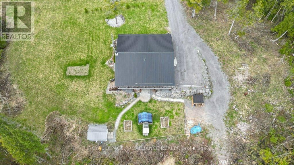1554 SHANNON ROAD Image 43