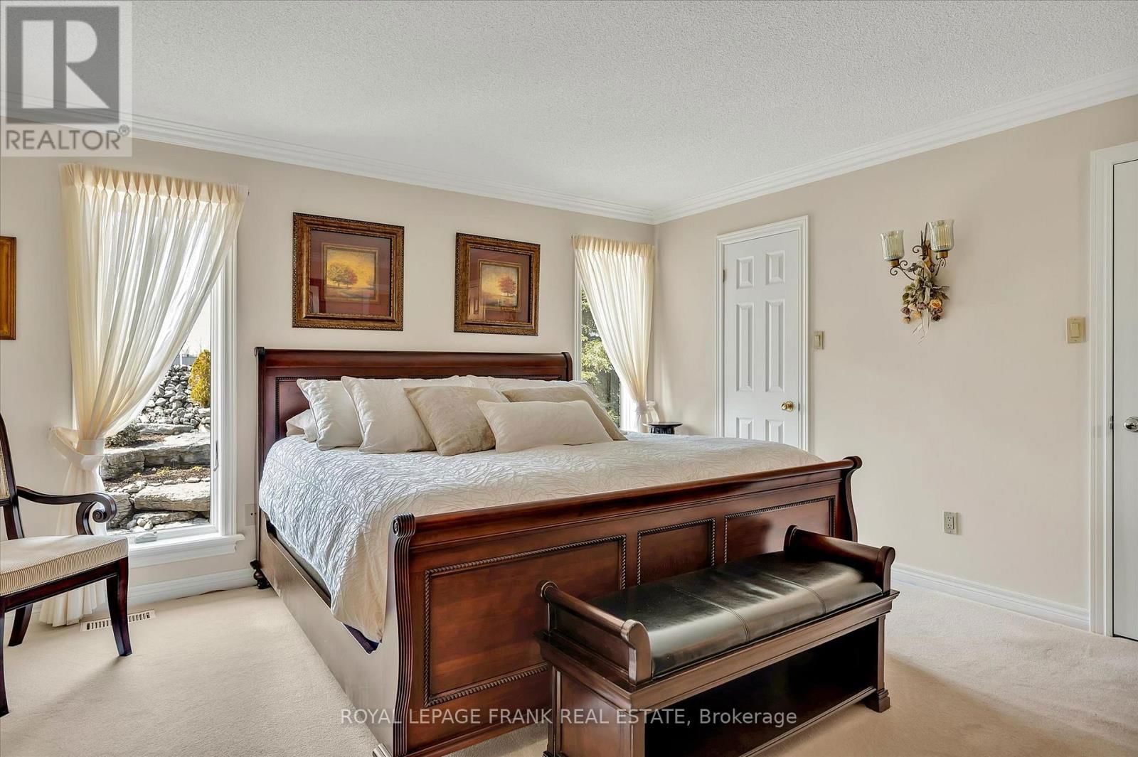 42 HUNTINGWOOD CRESCENT Image 12