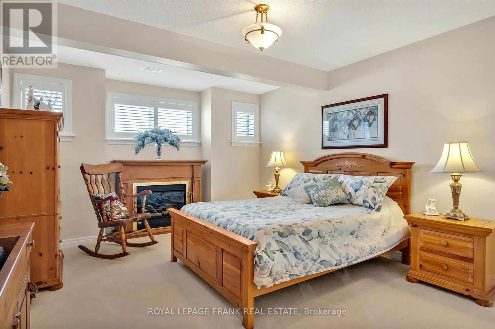 42 HUNTINGWOOD CRESCENT Image 22