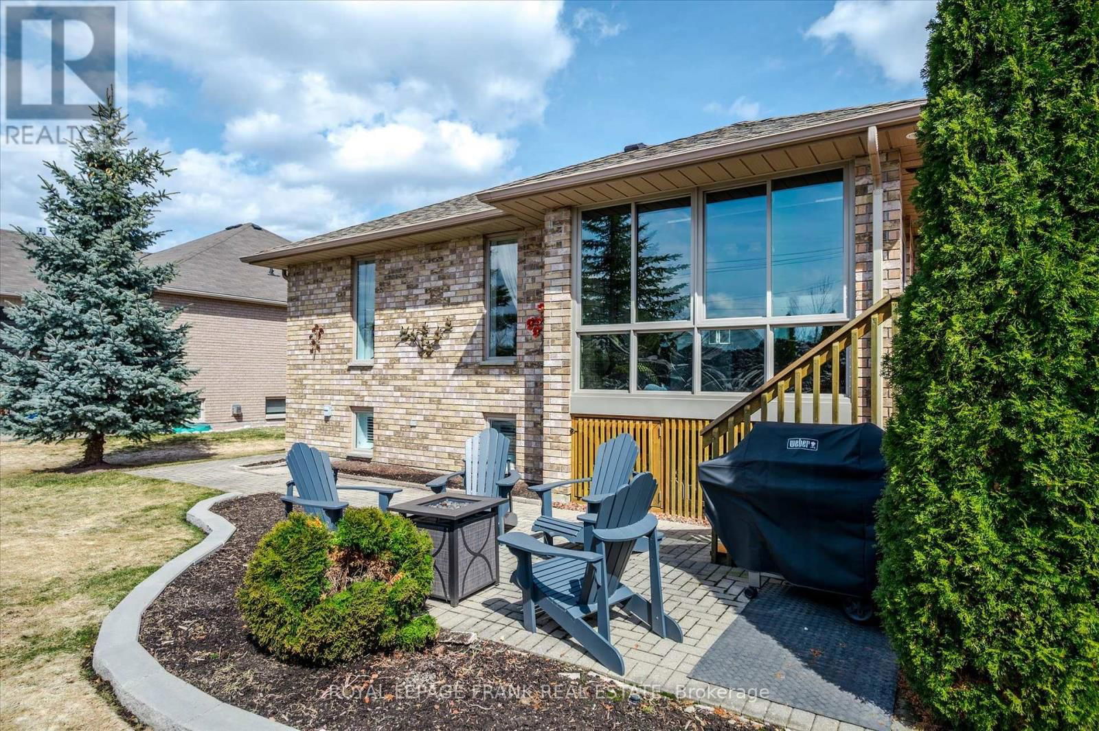 42 HUNTINGWOOD CRESCENT Image 31