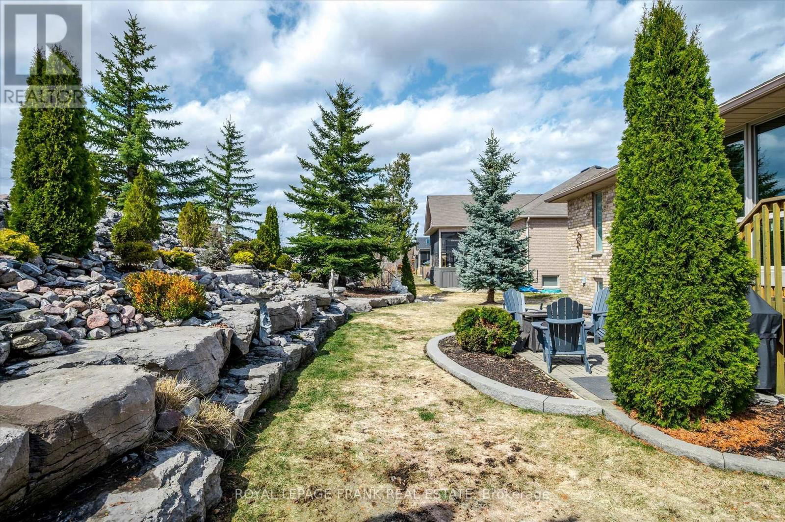 42 HUNTINGWOOD CRESCENT Image 32