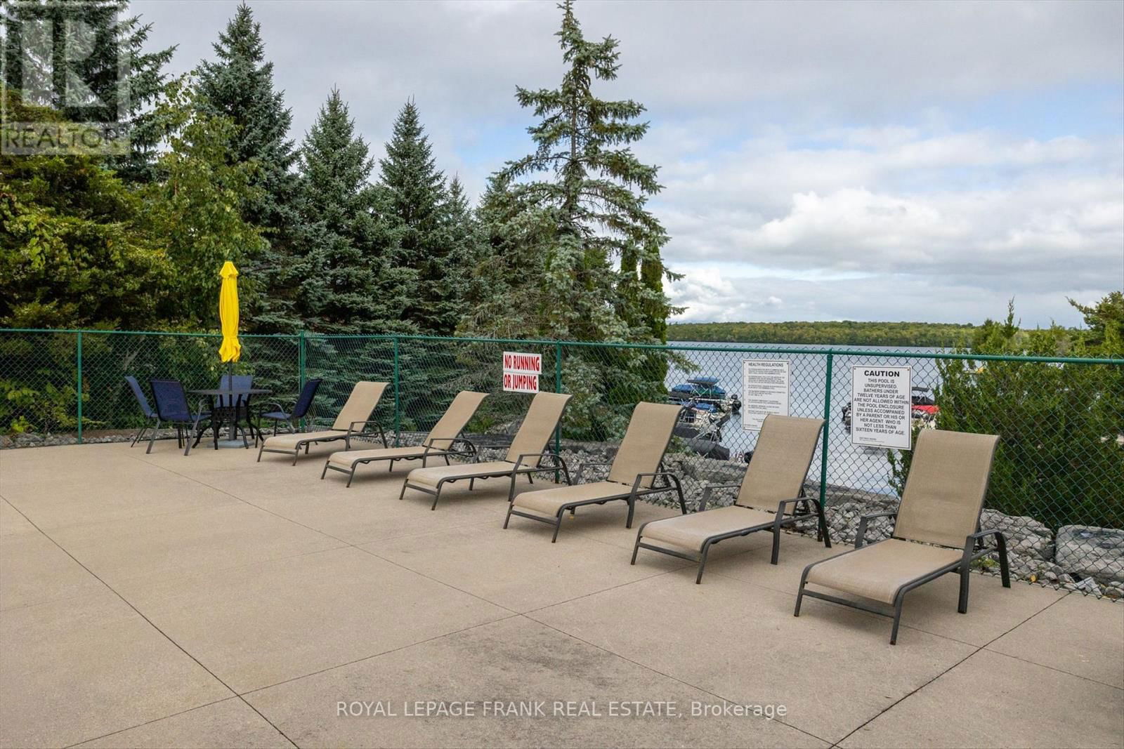 42 HUNTINGWOOD CRESCENT Image 35