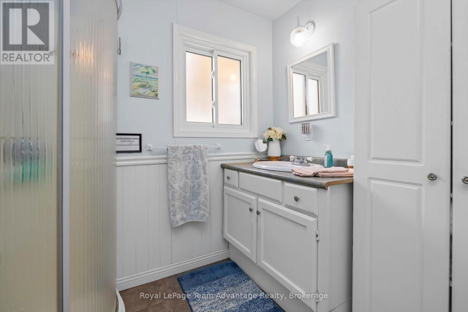 758 PARADISE LANE Image 17