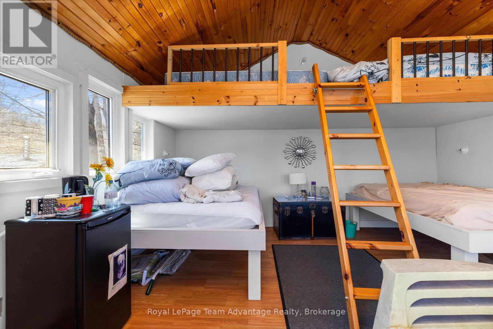 758 PARADISE LANE Image 23
