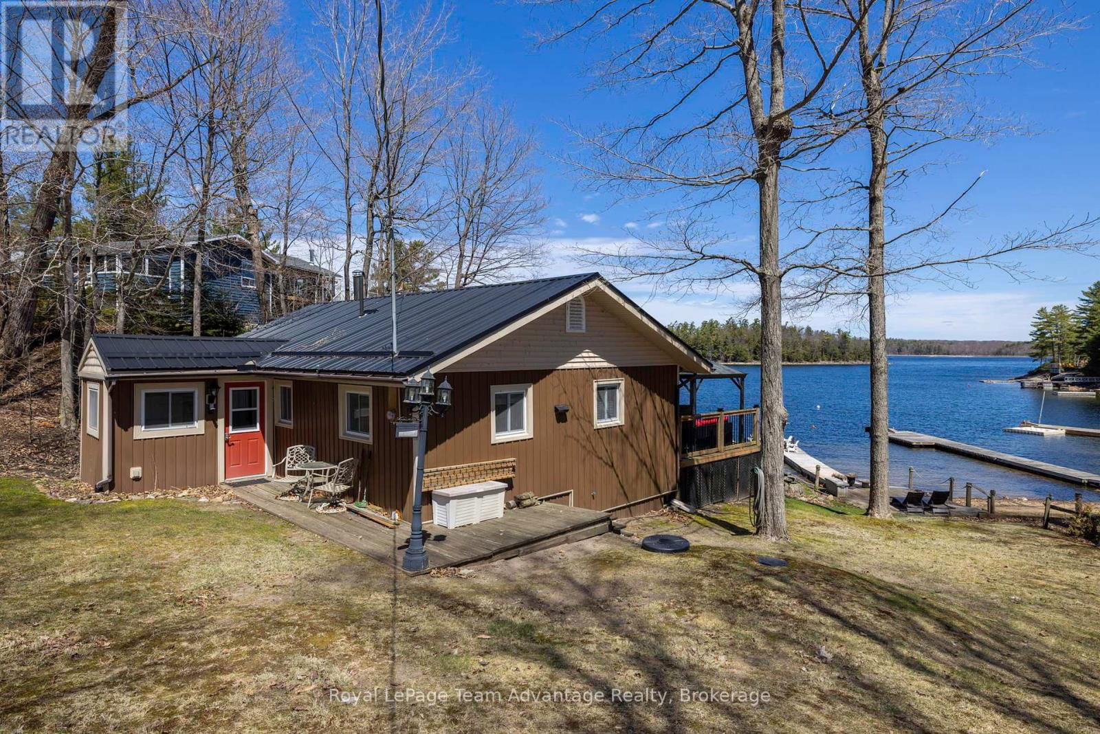 758 PARADISE LANE Image 3