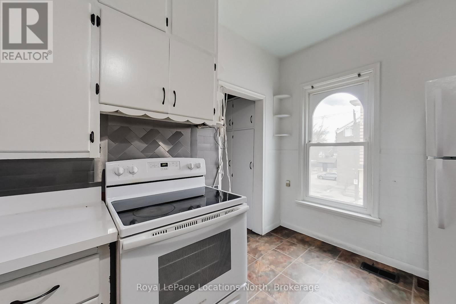 9 COLLINGWOOD STREET WEST Image 11