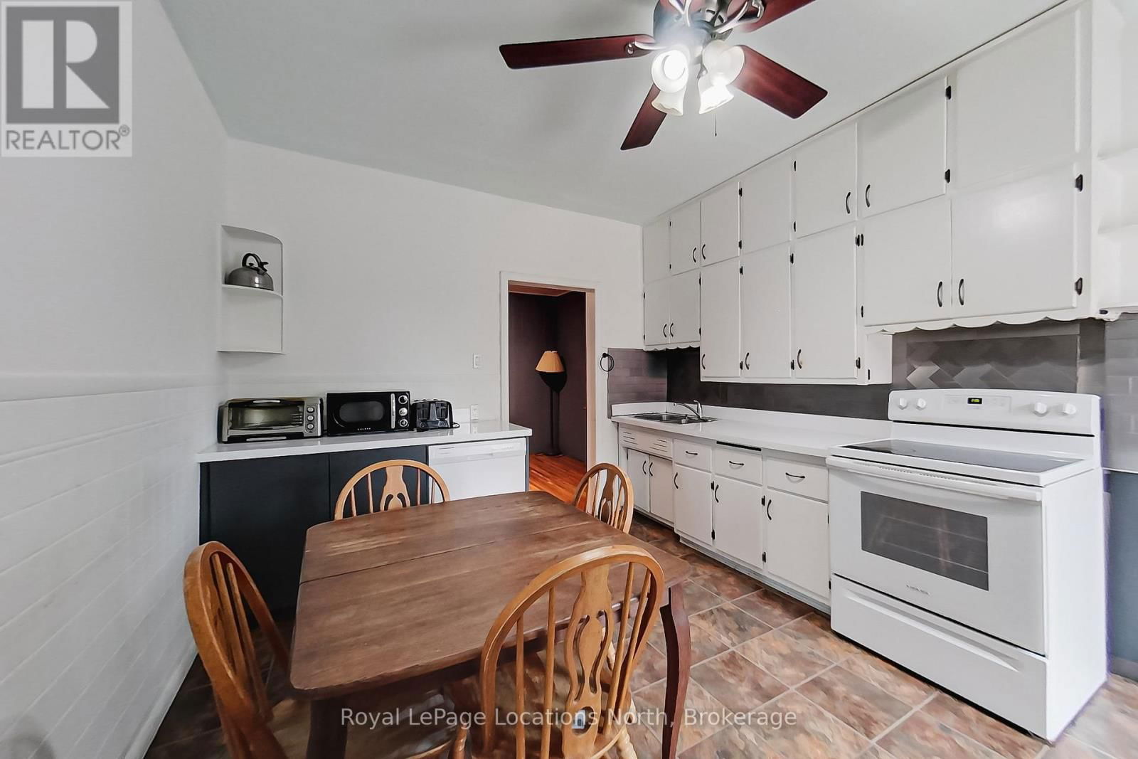 9 COLLINGWOOD STREET WEST Image 9