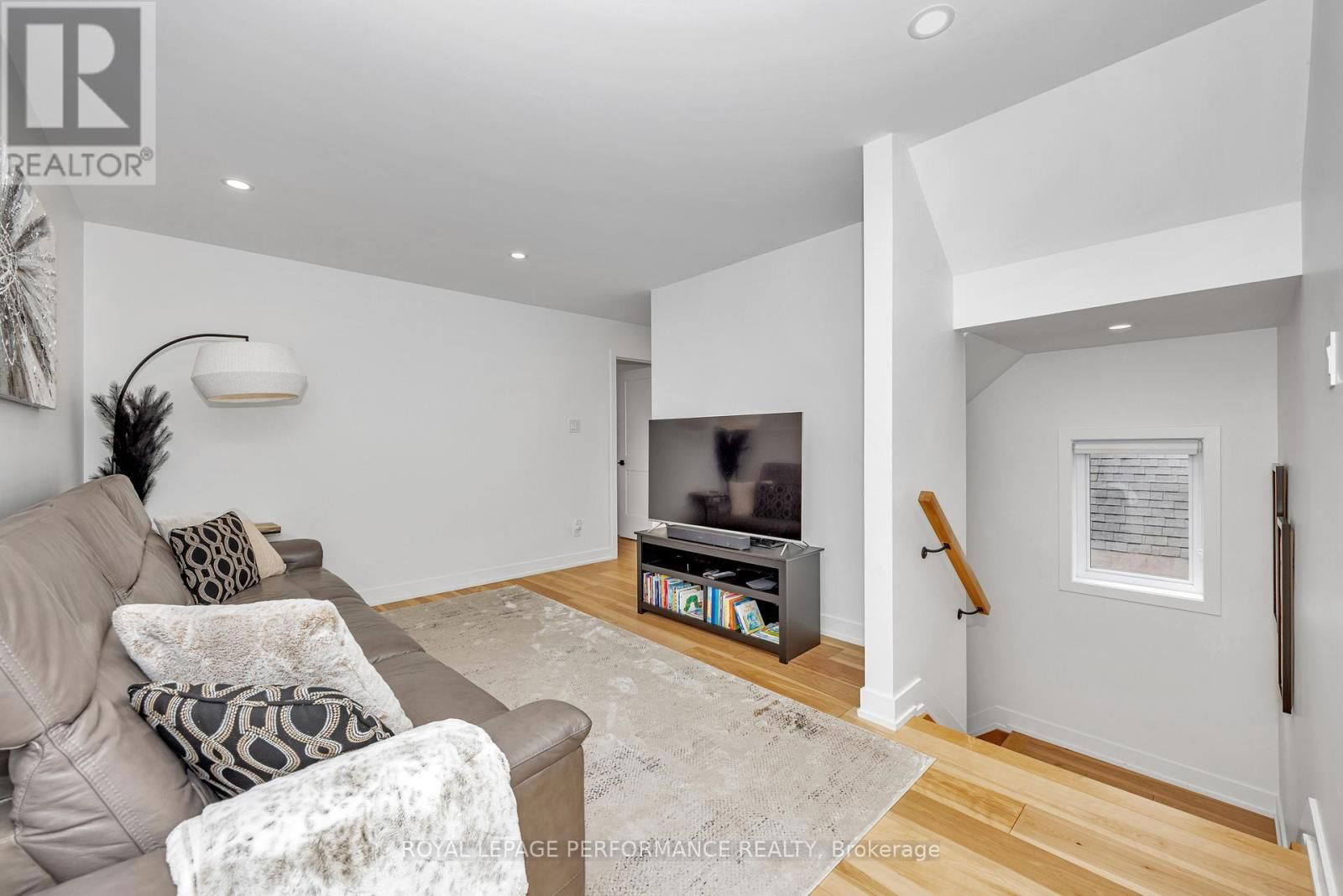 80 DAGMAR AVENUE Image 17